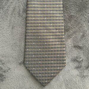 Kenneth Cole Men's Handmade Silk Tie Tan Gray Diamond Pattern Professional Event